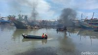 Titik Api Masih Muncul Di Lokasi Kebakaran Kapal Pelabuhan Tegal