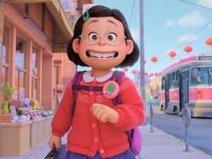 Disney and Pixars Turning Red, Saat Gadis Remaja Menjadi The Incredible Hulk Versi Imut