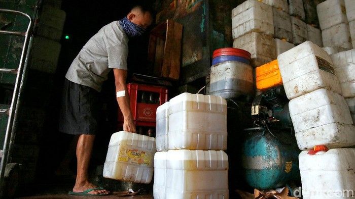 Kenaikan harga minyak goreng beberapa waktu terakhir menjadi sorotan publik. Ada sejumlah hal yang diketahui menjadi penyebab kenaikan harga minyak goreng.