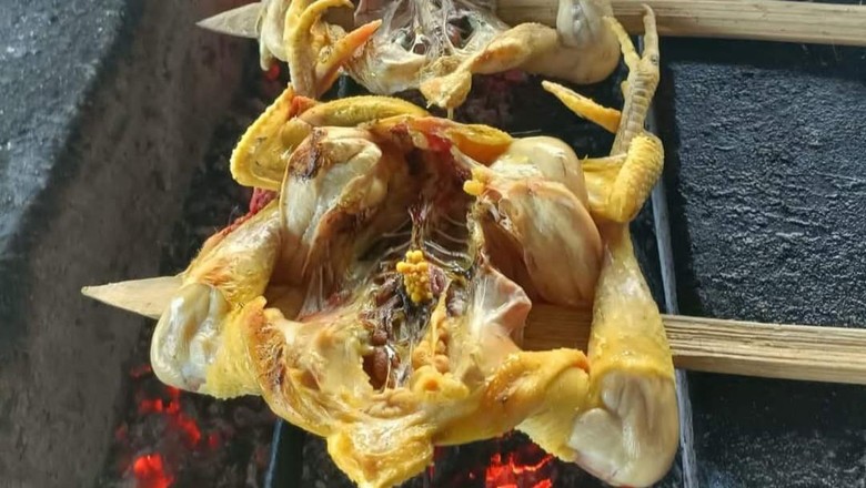 Ayam Bakar Bu Lian Resto di Mandalika