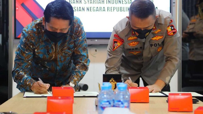 Bank Syariah Indonesia (BSI) menandatangani Nota Kesepahaman dengan Polri. Kerja sama ini dalam hal pengamanan, pemanfaatan produk dan jasa perbankan syariah.
