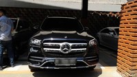 Mobil Alphard miliknya dijual karena dirasa terlalu mainstream dan sudah cukup lama digunakan. Selain itu, mobil tersebut kurang bisa diajak naik gunung katanya. Aku beli baru yang bisa buat naik gunung juga karena aku suka naik gunung, aku Cita Citata. (Foto: Pingkan/detikhot) 
