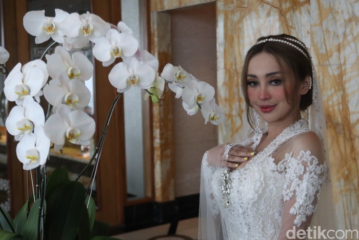 Cupi Cupita menikah dengan Bintang Hari Bagus pada Jumat (19/11/2021) di Trans Hotel, Bandung.