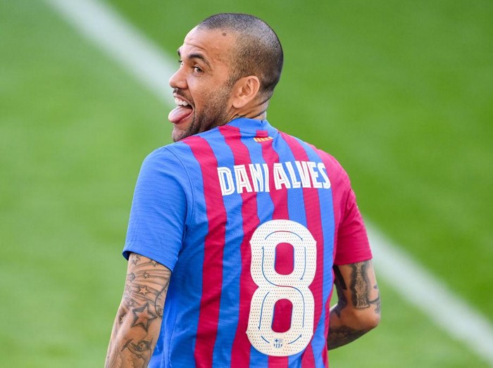 BARCELONA, SPAIN - NOVEMBER 17: Dani Alves reacts as he is presented as a FC Barcelona player at Camp Nou on November 17, 2021 in Barcelona, Spain. (Photo by David Ramos/Getty Images)
