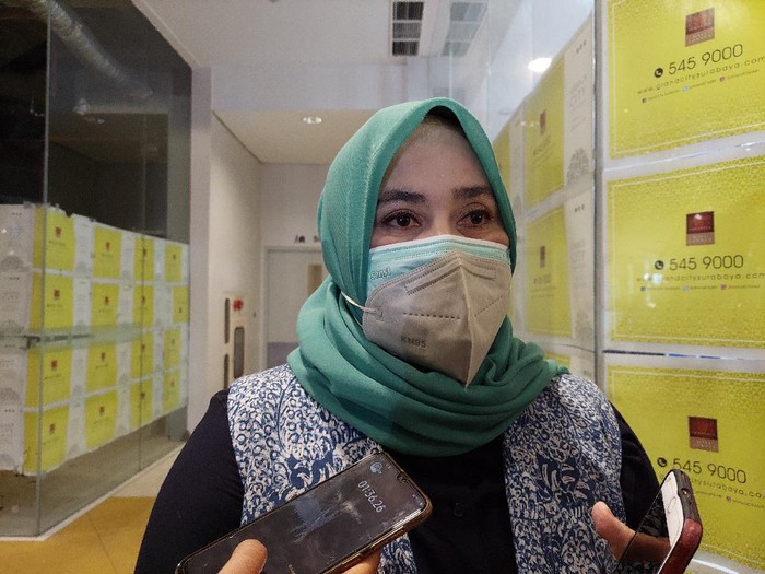 dokter spesialis kulit dan kelamin RS Unair, Dr dr Afif Nurul Hidayati SpKK(K)