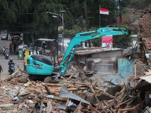 Potret Warga Anyer Dalam: Bertahan Hidup di Tanah Gusuran