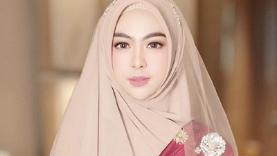 10 Foto dr. Shindy Putri, Kakak Ria Ricis Banjir Pujian di Pernikahan Adiknya