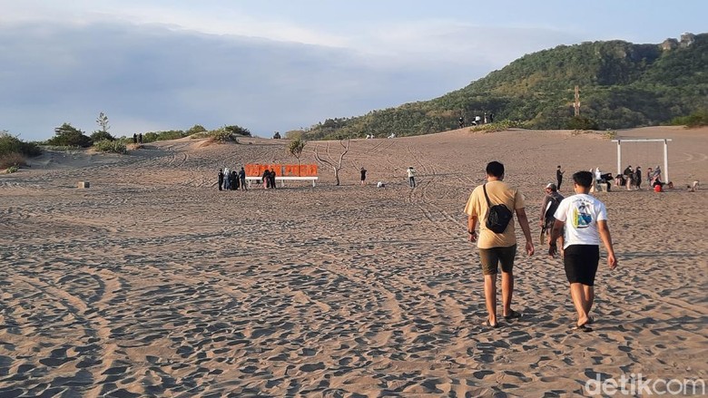 Gumuk Pasir Parangkusumo Gumuk Pasir Parangkusumo