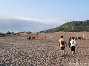 Menengok Gumuk Pasir Parangkusumo yang Langka di Dunia