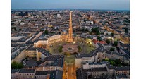 Lodz terpilih jadi destinasi terbaik tahun 2022 dalam kategori keberlanjuan. Kota di Polandia ini menjadi pusat budaya, bisnis, dan keuangan alternatif yang berkembang pesat. (CNN)