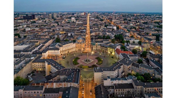 Lodz terpilih jadi destinasi terbaik tahun 2022 dalam kategori keberlanjuan. Kota di Polandia ini menjadi pusat budaya, bisnis, dan keuangan alternatif yang berkembang pesat. (CNN)