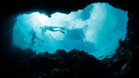 Perairan kuno Danau Baikal dikenal sebagai ‘Laut Suci Rusia’. Kehidupan laut yang luar biasa menjadikannya rekomendasi destinasi tahun 2022 di kategori petualangan (iStock)