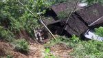 Longsor Rusak Rumah Warga Desa Dawuhan Trenggalek