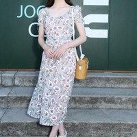 Wanita yang beberapa kali jadi pengisi suara film animasi ini adalah aktris berprestasi. Meski pernah mendapat Worst Screen Ensemble dan Worst Screen Couple untuk film Twilight, ia diganjar penghargaan Best Performance by a Younger Actor oleh Saturn Award.Foto: Instagram @mackenziefoy