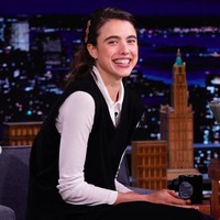 Masih di tahun yang sama, Pete dikabarkan dekat dengan aktris Margaret Qualley. Pete dan bintang Netflix ‘Maid’ itu dikabarkan menjalin hubungan asmara, namun sama-sama tidak mau mengonfirmasi hubungan mereka. Foto: Instagram
