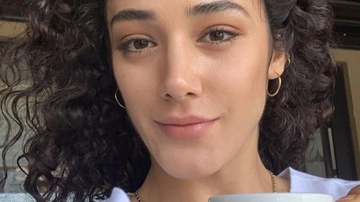 10 Potret Cantik Pebulutangkis Turki yang Hari Ini Tanding di Indonesia Masters