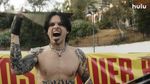 Pangling! Transformasi Lily James-Sebastian Stan Perankan Pamela Anderson-Tommy Lee