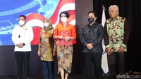 Sementara itu, Ketua Apindo Jabar Ning Wahyu Astutik mengatakan usai pengukuhan ini pihaknya bakal langsung bekerja.
