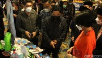 Dalam waktu dekat, pihaknya juga akan melakukan padat karya untuk membuka lapangan kerja baru di wilayah Cirebon yakni di industri sepatu.