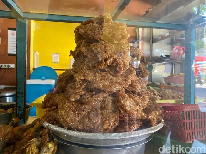 Sego Tempong Mbok Nah: Gurihnya Telur Dadar Krispi dengan Sambal khas Banyuwangi