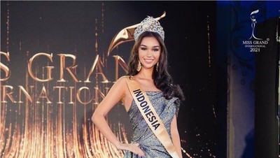 8 Foto Sophia Rogan, Blasteran UK Wakil RI di Miss Grand International 2021