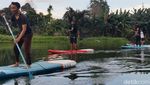 Bisa Lho, Main Paddle Board Seperti Bu Susi di Tangsel