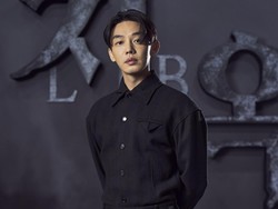 Yoo Ah In Dilempari Botol di Pengadilan, Tampil dengan Tangan Terikat