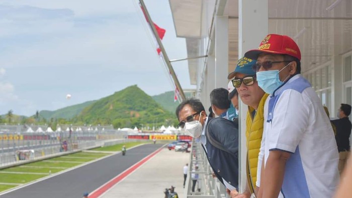 Gubernur NTB Zulkieflimansyah dan Ridwan Kamil di Mandalika.