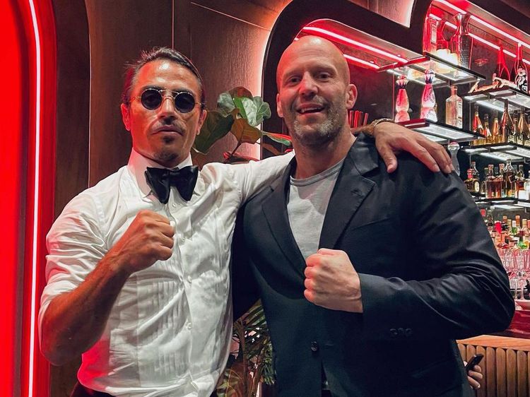 10 Pose Flamboyan Salt Bae Saat Foto Bareng Tokoh Terkenal Dunia