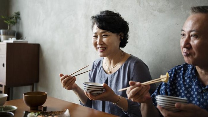 10 Rahasia Pola Makan Orang Jepang yang Bikin Panjang Umur