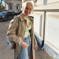 Begini potretnya stylish-nya ketika tidak sedang berlaga di lapangan badminton. Foto: Instagram @alexandraboje