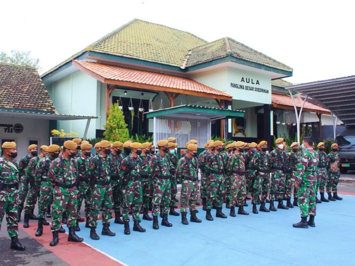 Batalyon Artileri Medan 8/Uddata Yudha Jember Bantu Vaksinasi di Banyuwangi