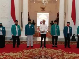 Pengacara Cerita Kala Farid Okbah Bertemu Jokowi, JK Hingga Anies