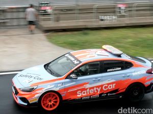 Hyundai N Wara-wiri di WSBK Mandalika, Kode Akan Dijual di Indonesia?