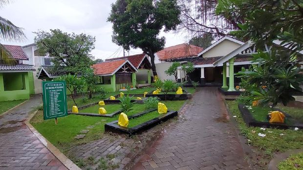 makam ki ageng pengging 2 di ngagel surabaya