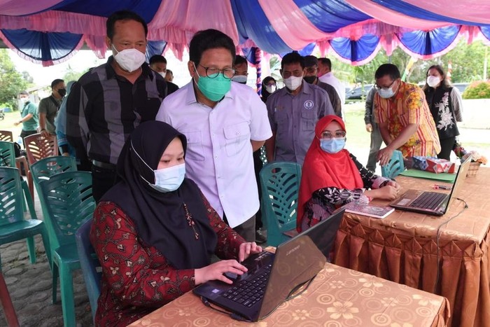 Mendes meresmikan desa digital di Desa Air Seruk, Kecamatan Sijuk, Kabupaten Belitung, Bangka Belitung