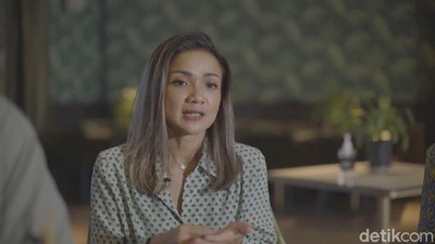 Blak-blakan Nirina Zubir, Sampai Akhir Hayat Ibunda Tak Tahu Aset Ditilap ART