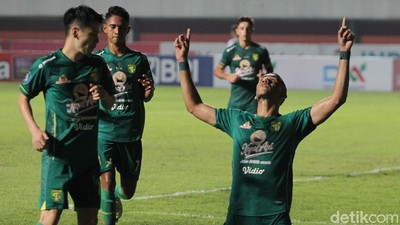 Bajul Ijo Bungkam Madura United 1-0 lewat Gol Penalti