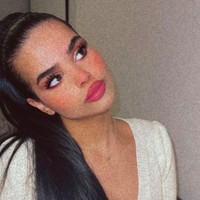 Rahaf pun memilih untuk keluar dari agama Islam. Kini dia mengaku menjalani hidup sebagai atheis. Rahaf menjadi influencer yang paling dibenci di Arab hingga menjadi buronan karena keputusannya itu. Foto: dok. Instagram