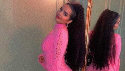 8 Foto Seksi Rahaf Al-Qunun, Influencer Arab yang Sebut Tubuhnya Bukan Aurat