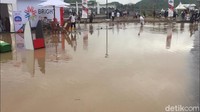 Penampakan air yang tergenang.
