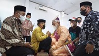 AL yang masih berstatus terdakwa diberikan izin untuk melangsungkan pernikahan setelah mendapatkan penetapan dari pengadilan yang dilaksanakan oleh Kejaksaan serta difasilitasi oleh Lapas.
