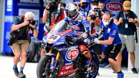Di Sirkuit Mandalika, Sabtu (20/11/2021) siang WITA, Toprak berhak menempati pole position setelah mencatatkan waktu 1 menit 32,877 detik. Dia membukukan waktu lebih cepat 0,324 detik lebih cepat dari Rea.