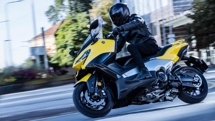 Yamaha TMAX 2022
