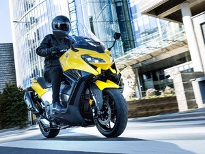 Yamaha TMAX 2022 Meluncur, Desain Semakin Agresif dan Sporty