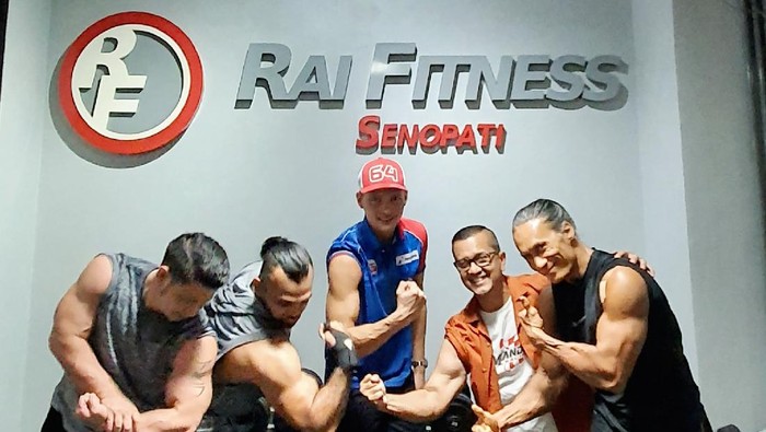 Bo Bensneyder berlatih kebugaran bareng Perbai di Rai Fitness, Kamis (18/11/2021)