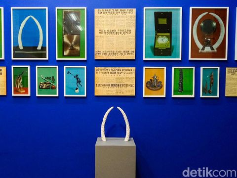 Pameran seni tertua dan terbesar di Indonesia Jakarta Biennale 2021 kembali menyapa para pencinta seni. Jakarta Biennale sempat tertunda selama 4 tahun lamanya.