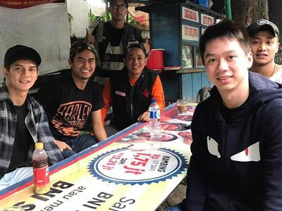 Tampil di Kejuaraan Indonesia Master 2021, Begini Gaya Kulineran Kevin Sanjaya