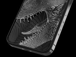 Sangar! iPhone 13 Pro untuk Sultan Ini Berhias Gigi T-rex