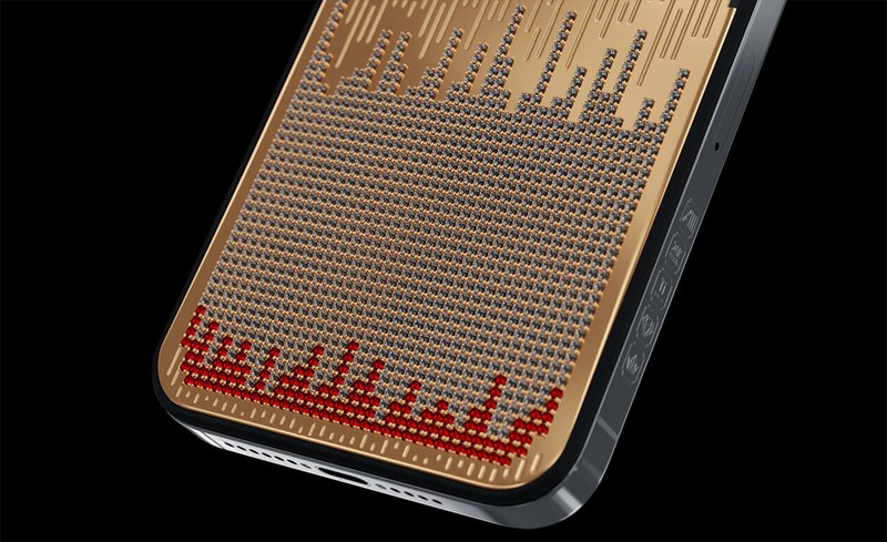 iPhone 13 Pro bergigi T-rex